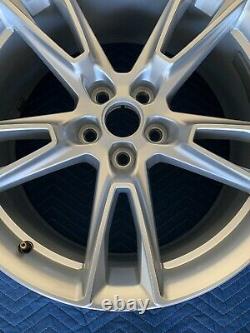20 Chevy Chevrolet Camaro Wheel Rim Factory OEM Silver 20X8.5 Stock 23507199