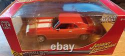 Johnny Lightning 1/24 Muscle Cars Collection Orange 1969 Chevy Camaro Z28